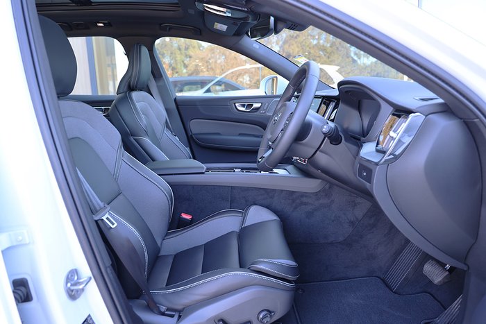 2024 Volvo XC60 Ultra B5 Bright
