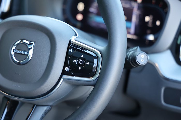 2024 Volvo XC60 Ultra B5 Bright