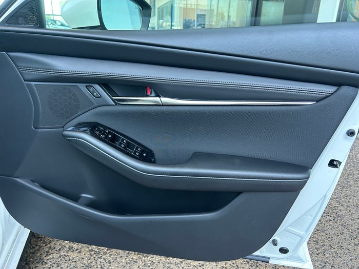 2025 Mazda 3 G20 Evolve