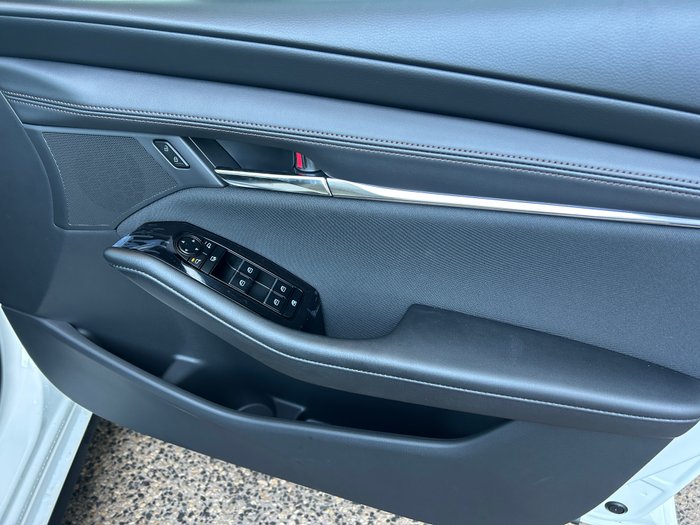 2025 Mazda 3 G20 Evolve