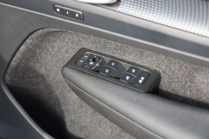 2021 Volvo XC40 T5 R-Design