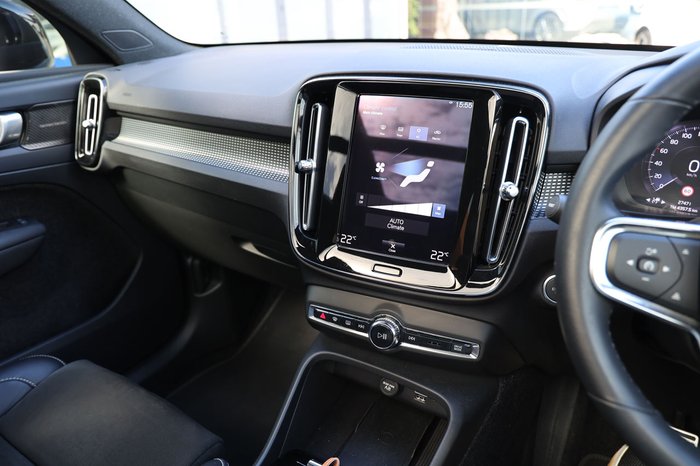 2021 Volvo XC40 T5 R-Design