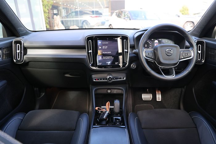 2021 Volvo XC40 T5 R-Design