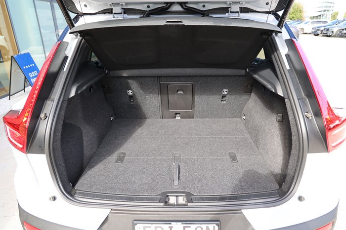 2021 Volvo XC40 T5 R-Design