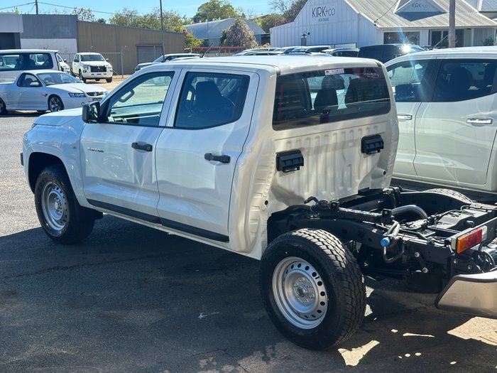 2025 MITSUBISHI TRITON GLX