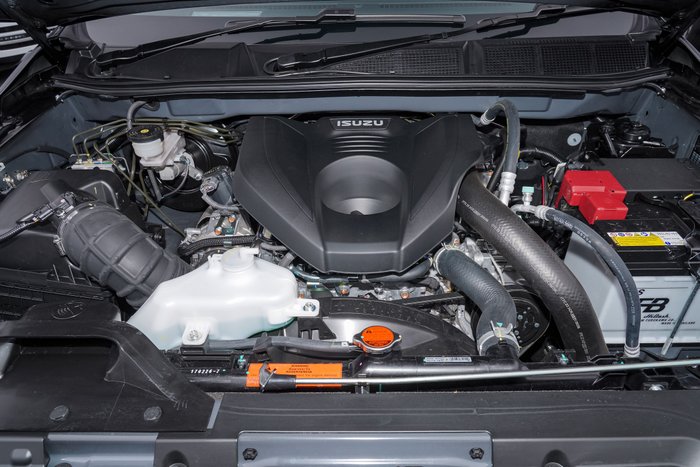 2026 Isuzu D-MAX BLADE
