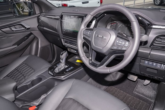 2026 Isuzu D-MAX BLADE