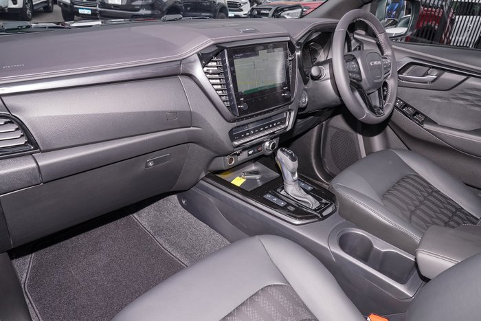 2026 Isuzu D-MAX BLADE
