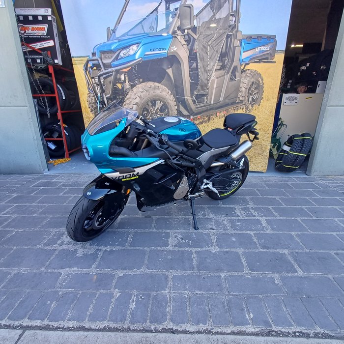 2025 CFMOTO 500 SR VOOM  Zephyr Blue