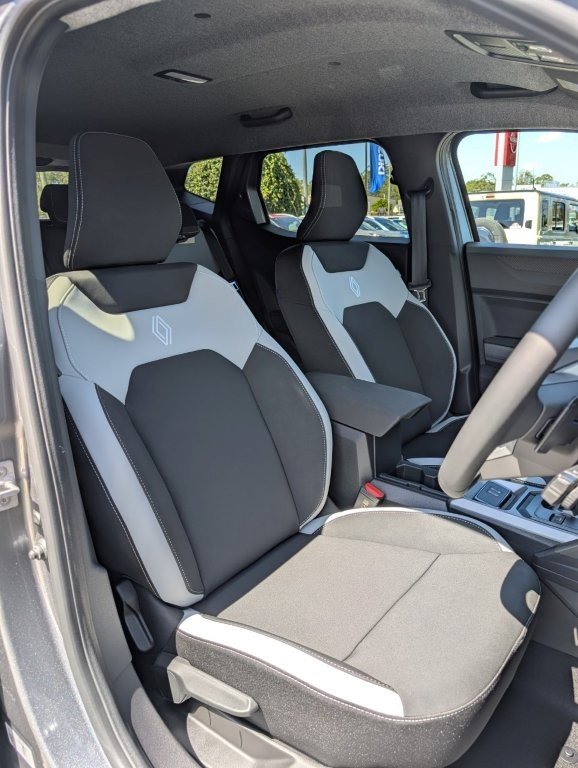 2025 RENAULT DUSTER Techno