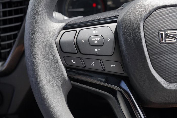 2025 Isuzu D-MAX X-RIDER