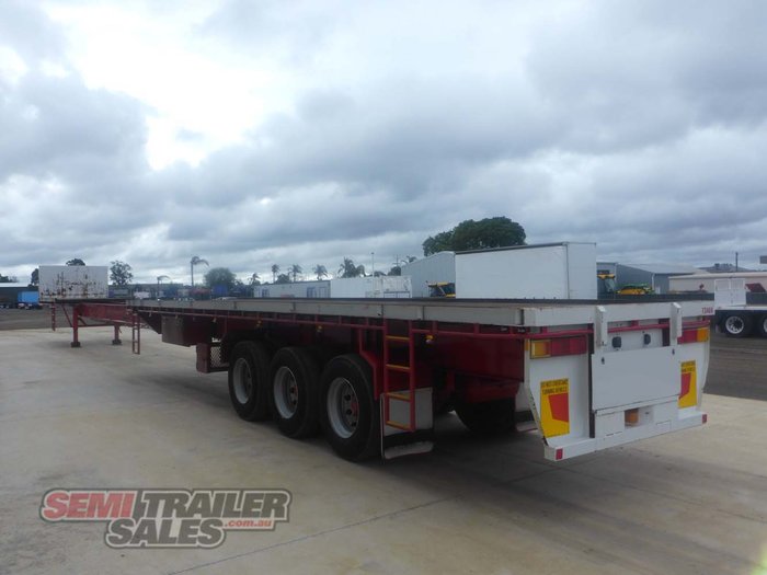1999 Haulmark 48FT-77FT Flat Top Extendable