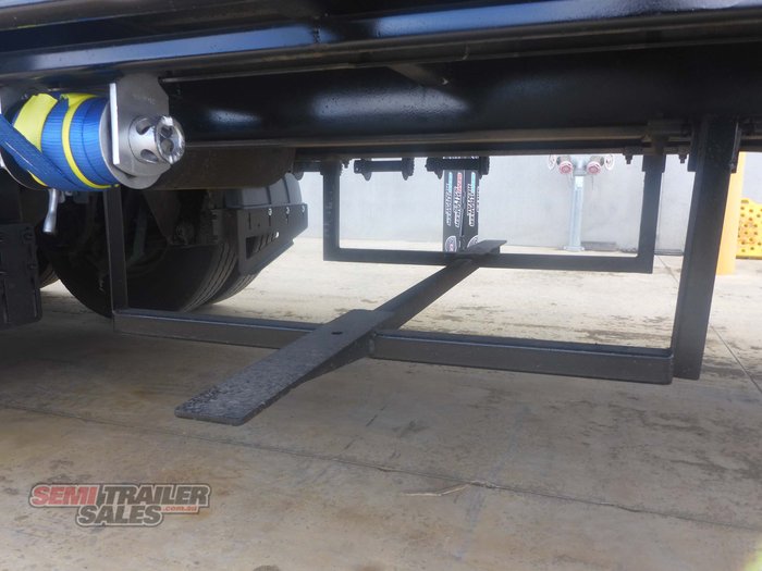 2004 Vawdrey 12 Pallet Dropdeck A Trailer