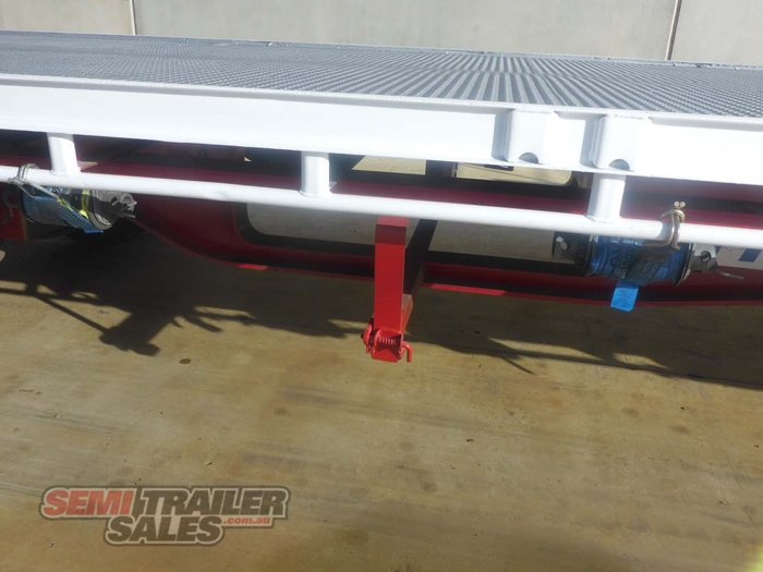 2005 Maxitrans 22 Pallet Dropdeck Road Train Lead