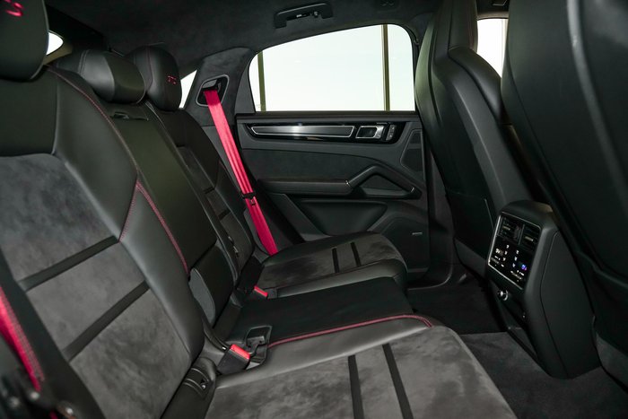 2022 Porsche Cayenne GTS