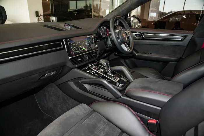 2022 Porsche Cayenne GTS