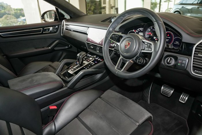 2022 Porsche Cayenne GTS