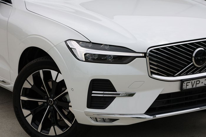 2025 Volvo XC60 Plus B5 Bright