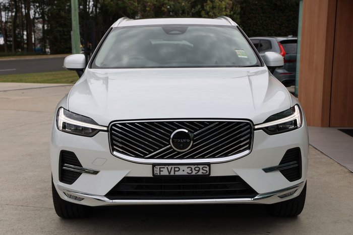 2025 Volvo XC60 Plus B5 Bright