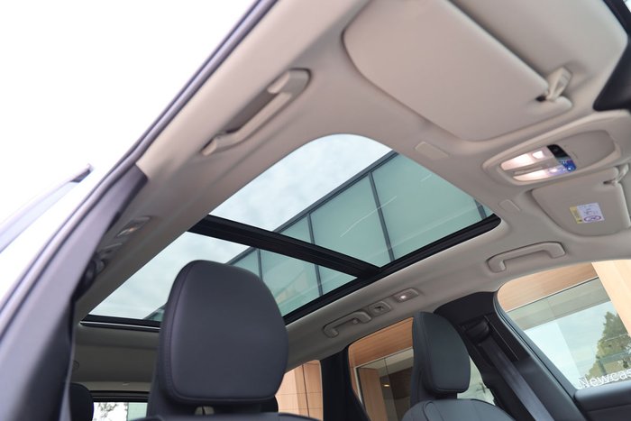 2025 Volvo XC60 Plus B5 Bright