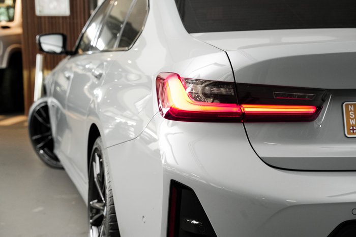 2023 BMW 3 Series 320i M Sport