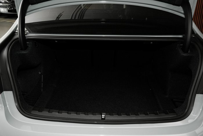 2023 BMW 3 Series 320i M Sport