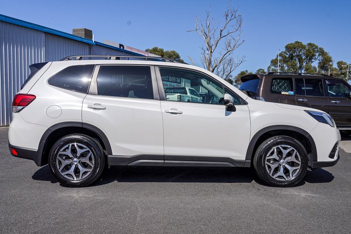 2024 Subaru Forester 2.5i