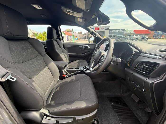 2025 Isuzu D-MAX LS-U