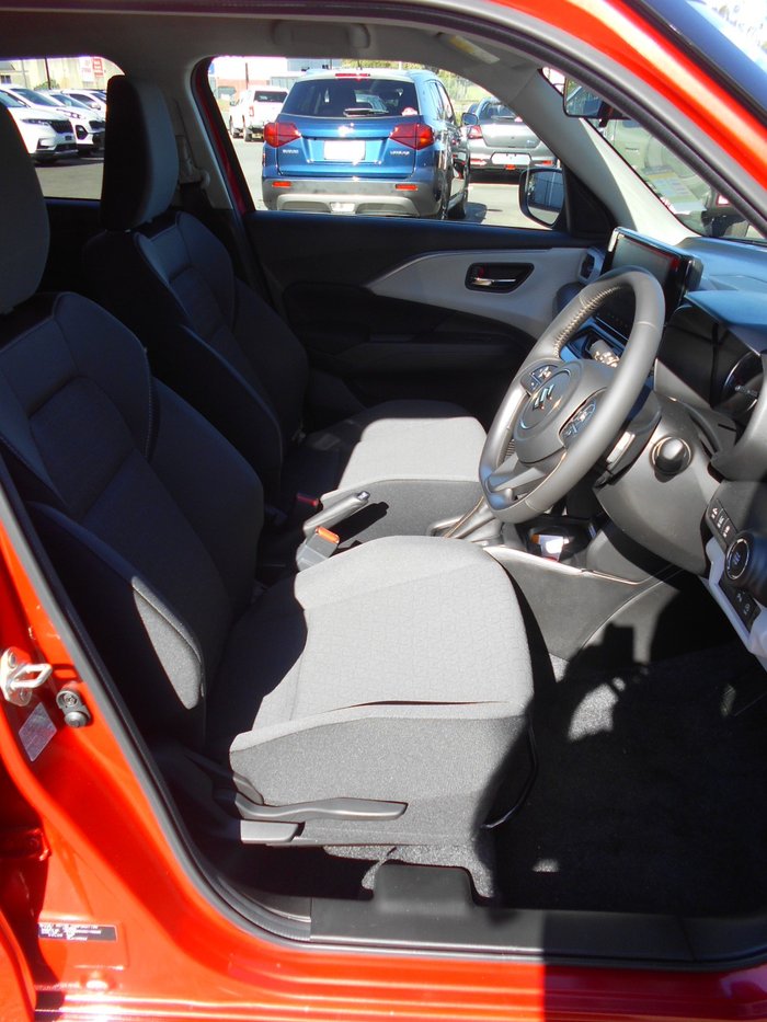 2025 SUZUKI SWIFT HYBRID GLX