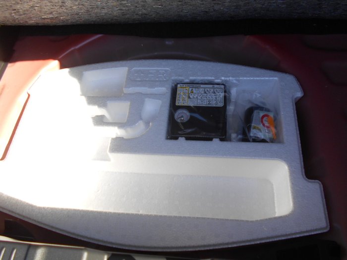 2025 SUZUKI SWIFT HYBRID GLX