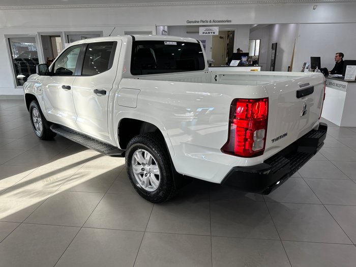 2026 MITSUBISHI TRITON GLX+