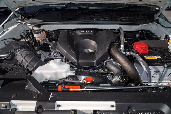 2024 Isuzu D-MAX LS-M