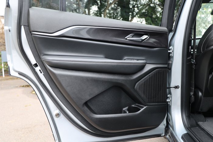 2022 Jeep Grand Cherokee L Night Eagle
