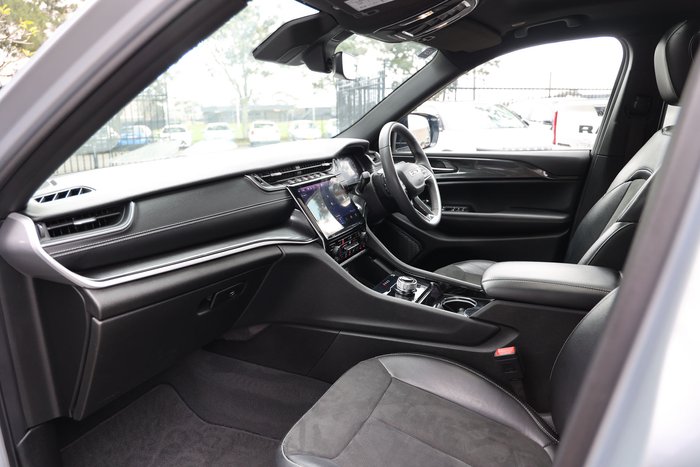 2022 Jeep Grand Cherokee L Night Eagle