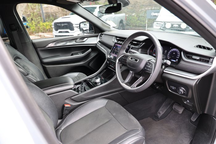 2022 Jeep Grand Cherokee L Night Eagle