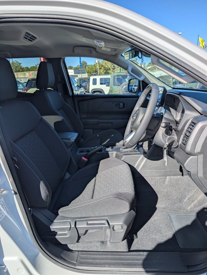 2026 NISSAN NAVARA ST