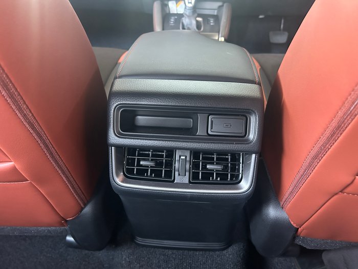 2025 Mazda BT-50 SP