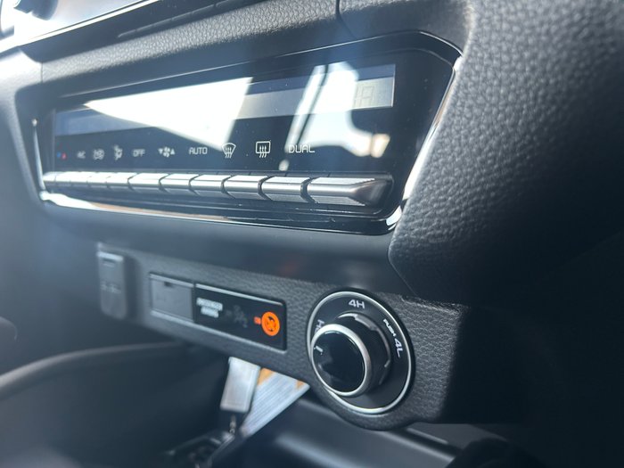 2025 Mazda BT-50 SP