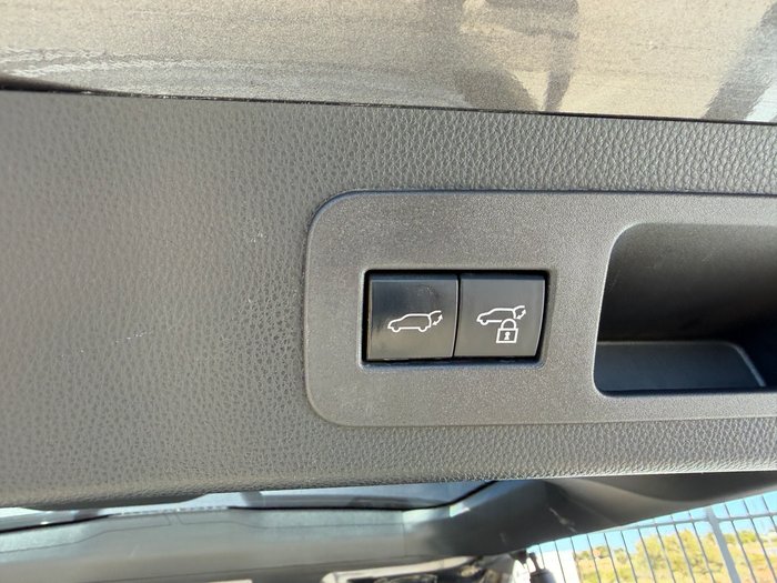 2023 Toyota LANDCRUISER Sahara Graphite
