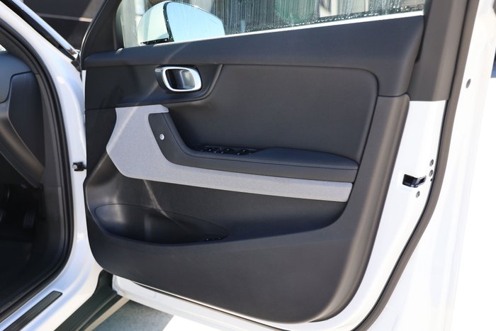 2023 POLESTAR 2 LONG RANGE SINGLE MOTOR PLUS PACK