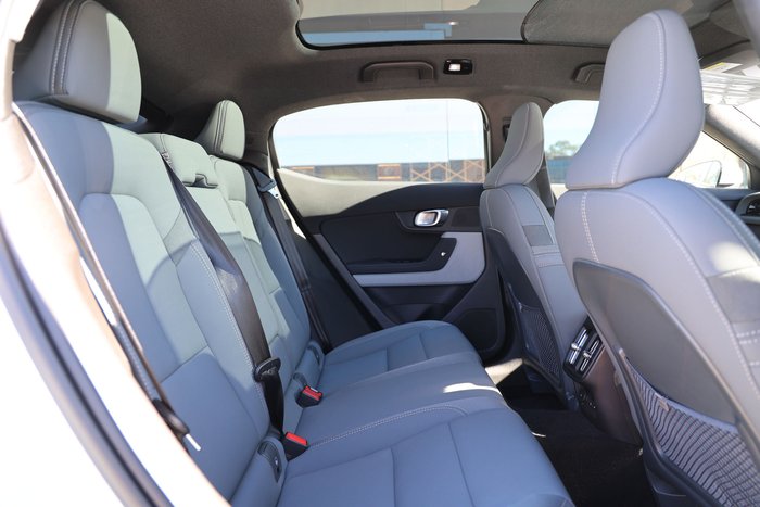 2023 POLESTAR 2 LONG RANGE SINGLE MOTOR PLUS PACK