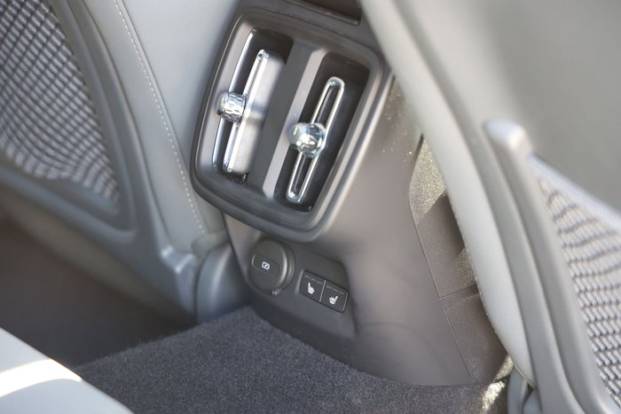 2023 POLESTAR 2 LONG RANGE SINGLE MOTOR PLUS PACK