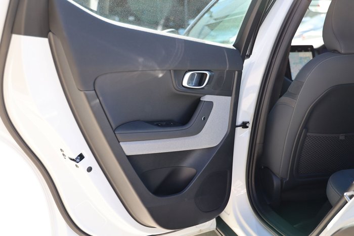2023 POLESTAR 2 LONG RANGE SINGLE MOTOR PLUS PACK