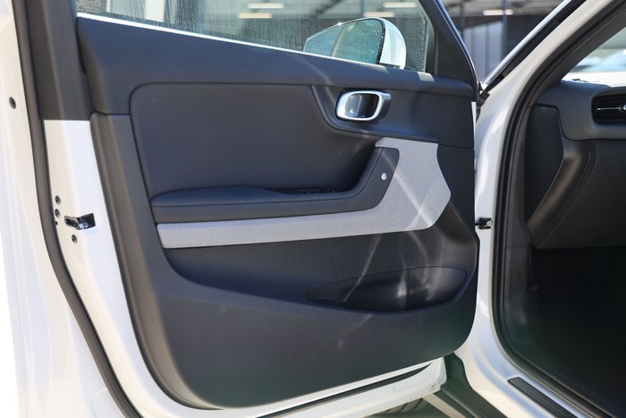 2023 POLESTAR 2 LONG RANGE SINGLE MOTOR PLUS PACK