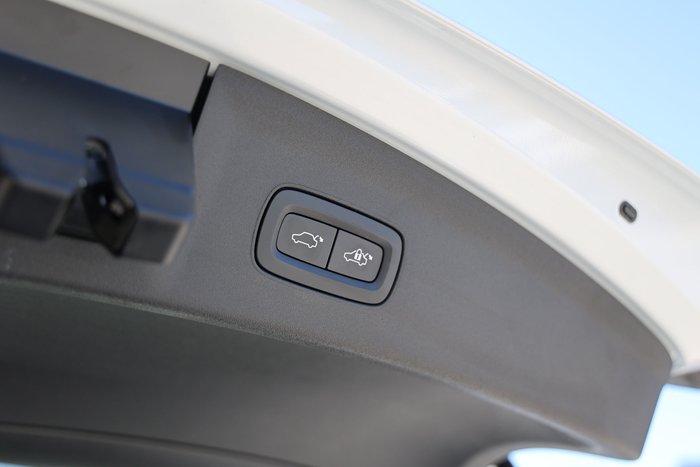 2023 POLESTAR 2 LONG RANGE SINGLE MOTOR PLUS PACK