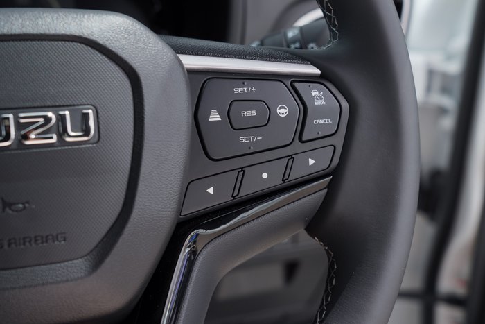 2026 Isuzu MU-X LS-T