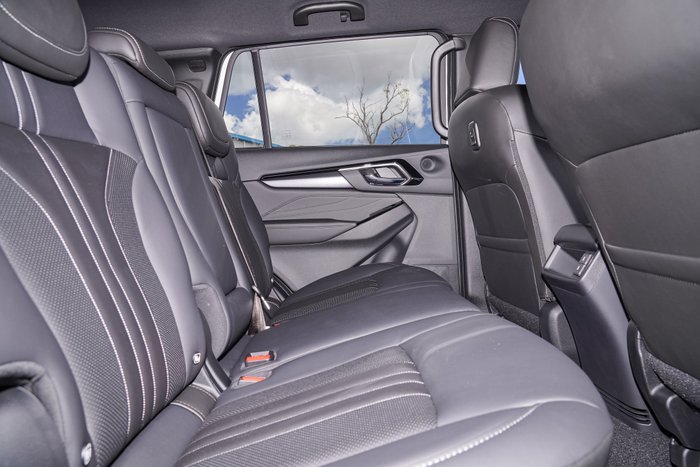 2026 Isuzu MU-X LS-T