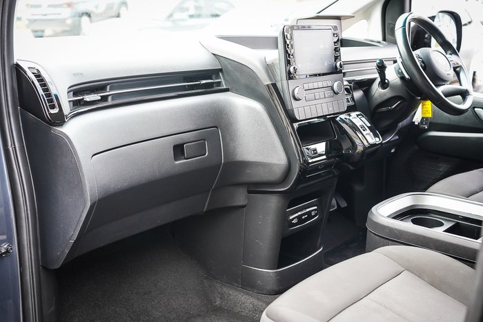 2022 HYUNDAI STARIA