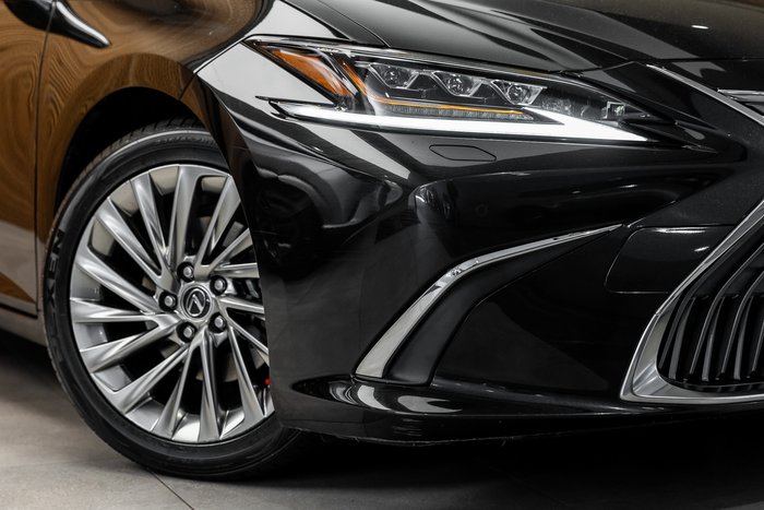 2018 Lexus ES300h Sports Luxury 2.5L Hybrid Auto CVT Sedan