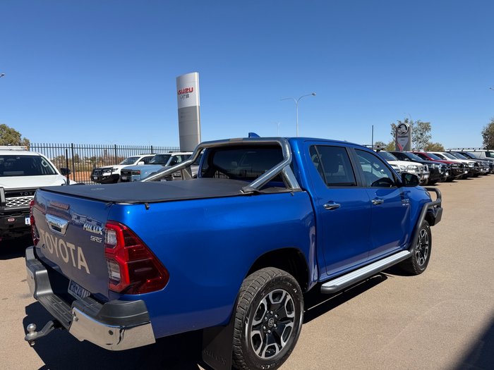 2022 Toyota Hilux SR5 Blue
